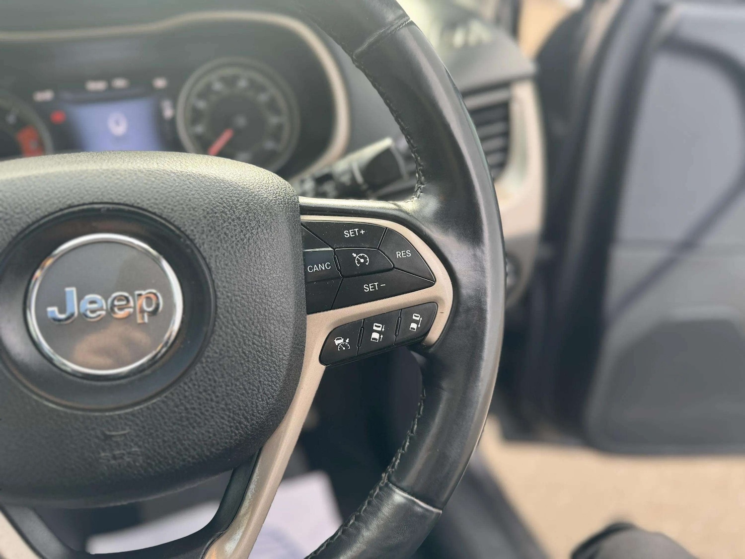 Used Jeep Cherokee 2014 for sale - 78028204: Photo 25