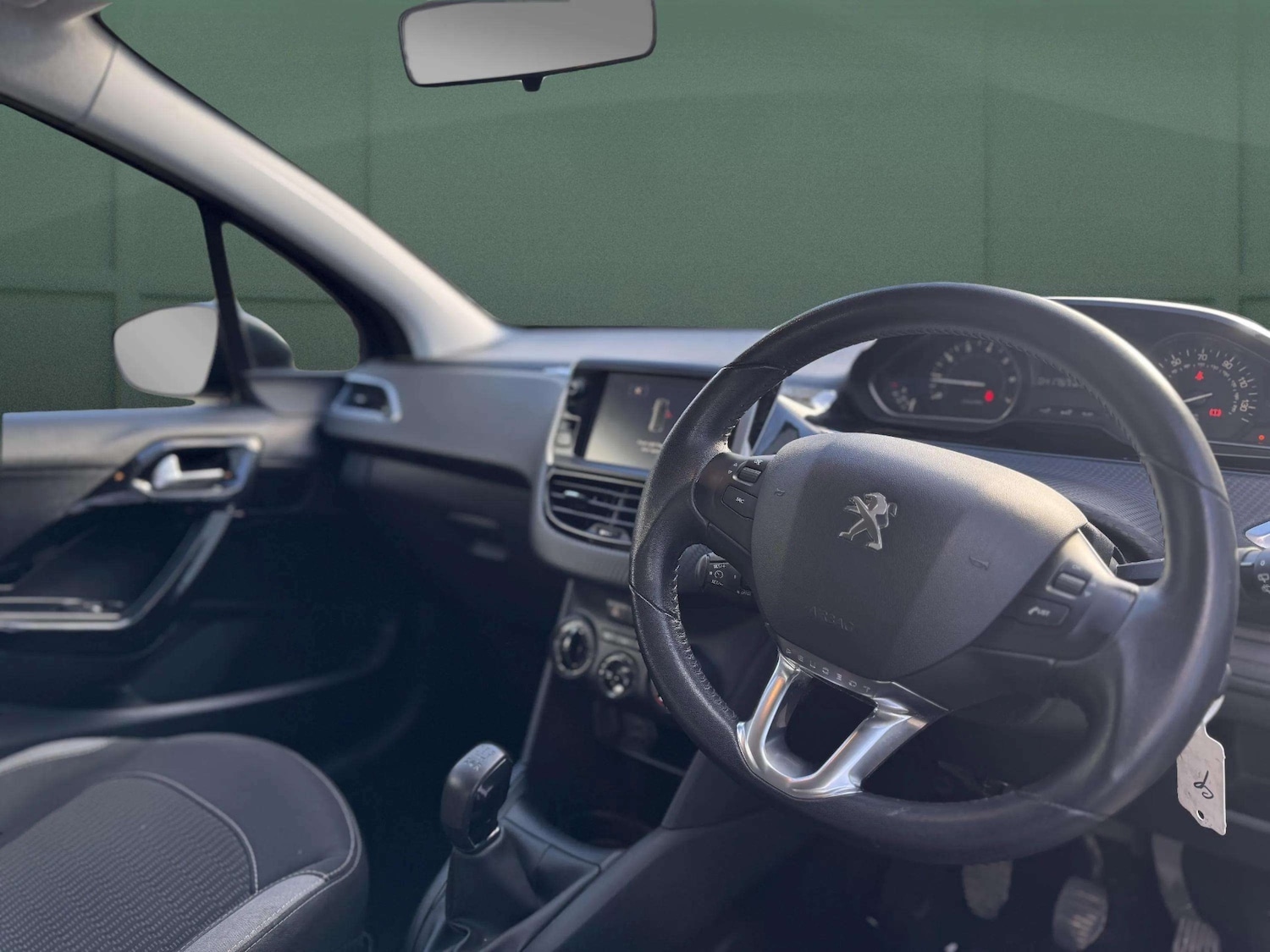 Used Peugeot 208 2016 for sale - 77707998: Photo 10