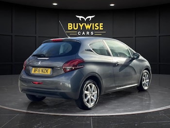 Used Peugeot 208 2016 for sale - 77707998: Photo