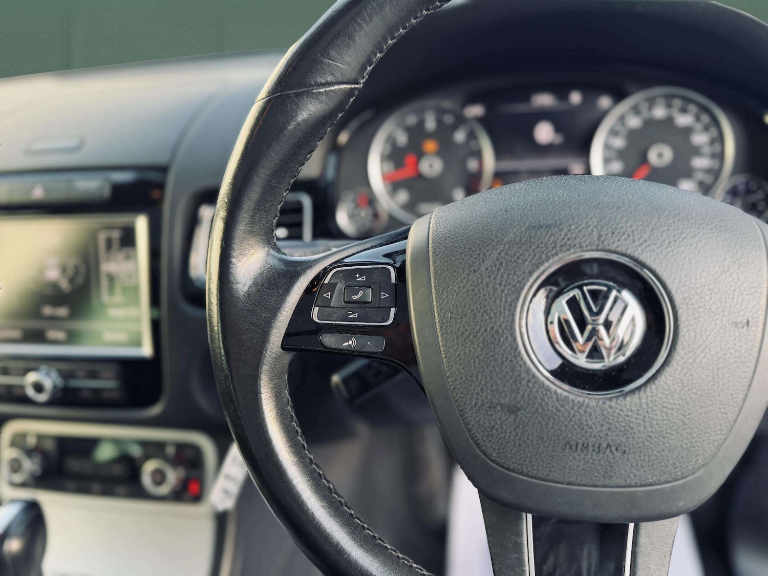 Used Volkswagen Touareg 2014 for sale - 76595243: Photo 35