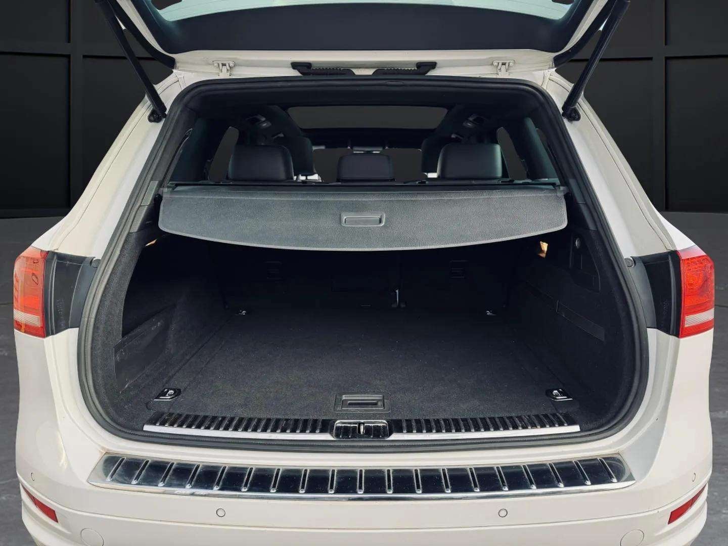 Used Volkswagen Touareg 2014 for sale - 76595243: Photo 47