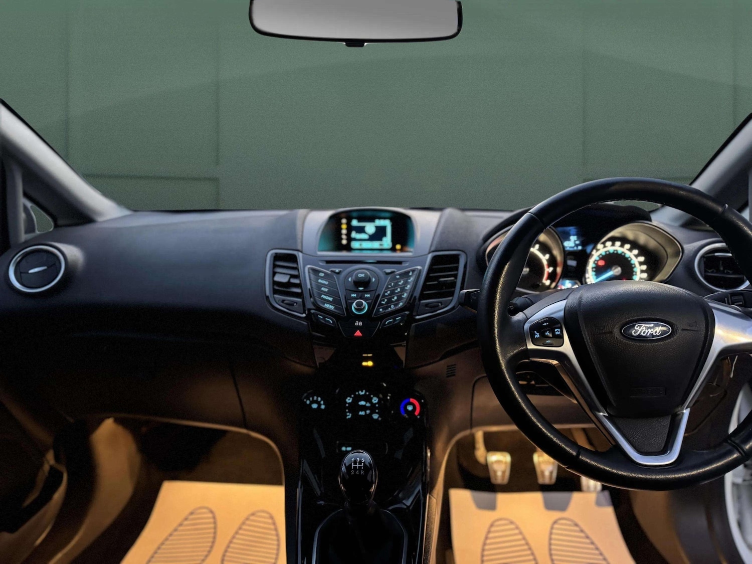 Used Ford Fiesta 2014 for sale - 76895034: Photo 15