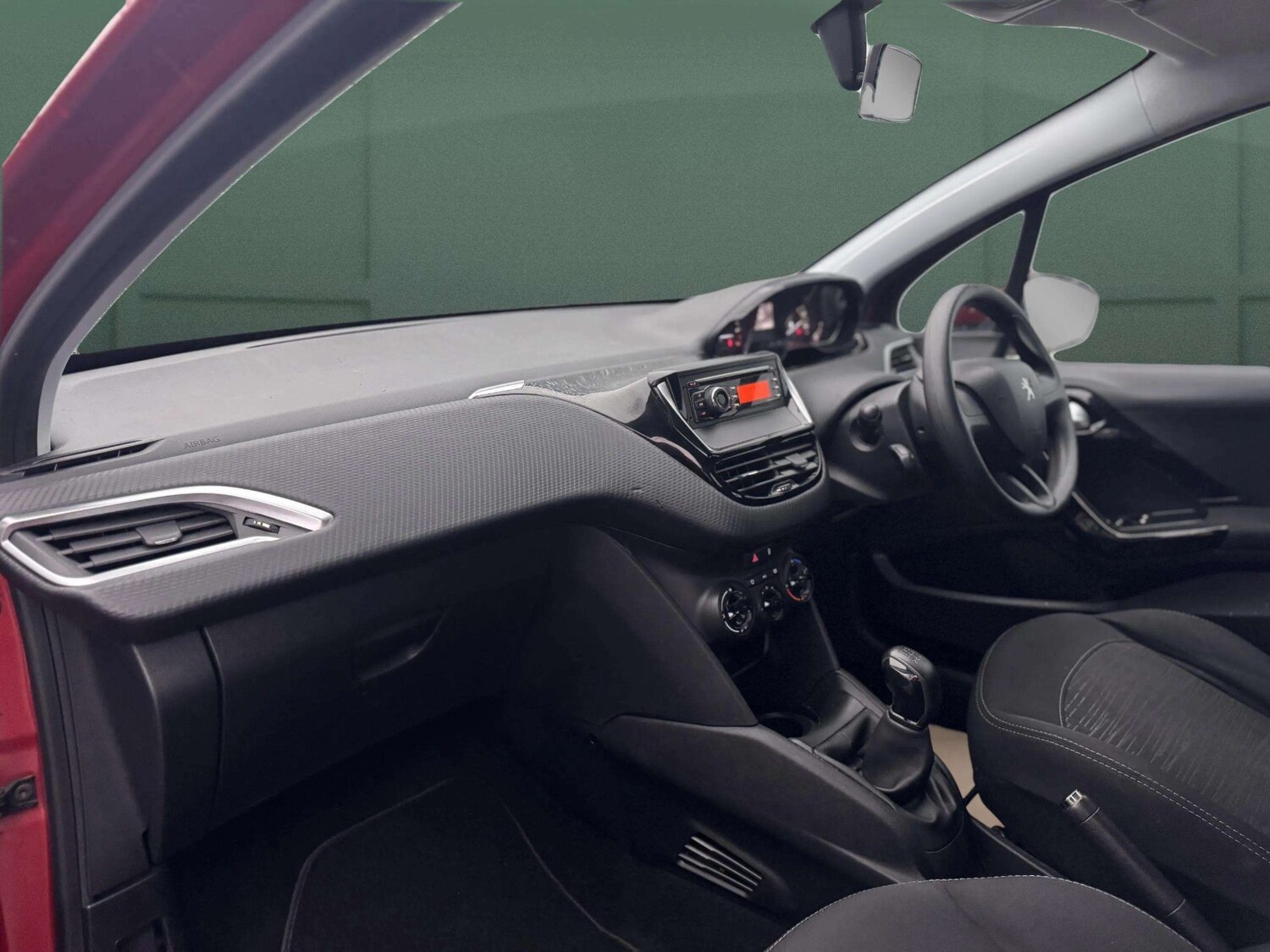 Used Peugeot 208 2016 for sale - 77564255: Photo 11