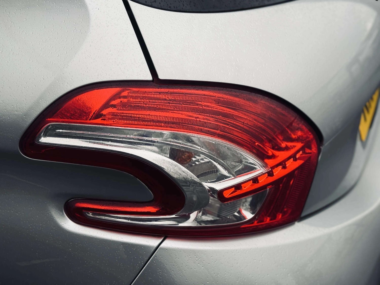 Used Peugeot 208 2012 for sale - 77399351: Photo 10