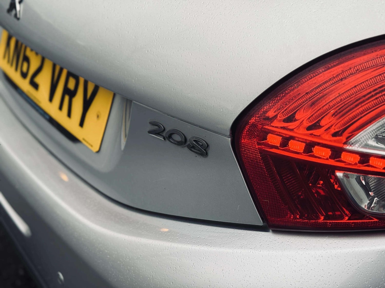 Used Peugeot 208 2012 for sale - 77399351: Photo 12