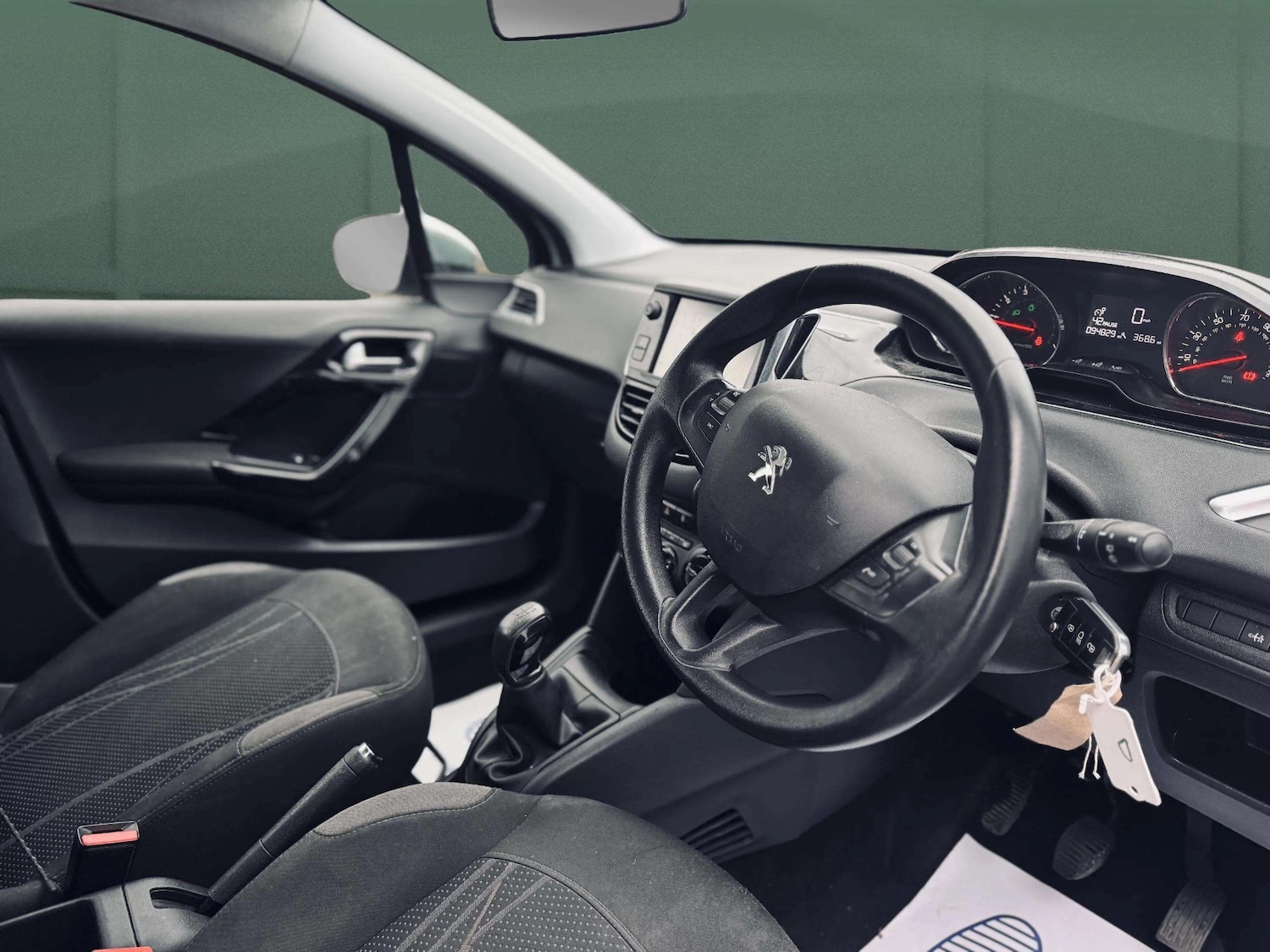 Used Peugeot 208 2012 for sale - 77399351: Photo 14