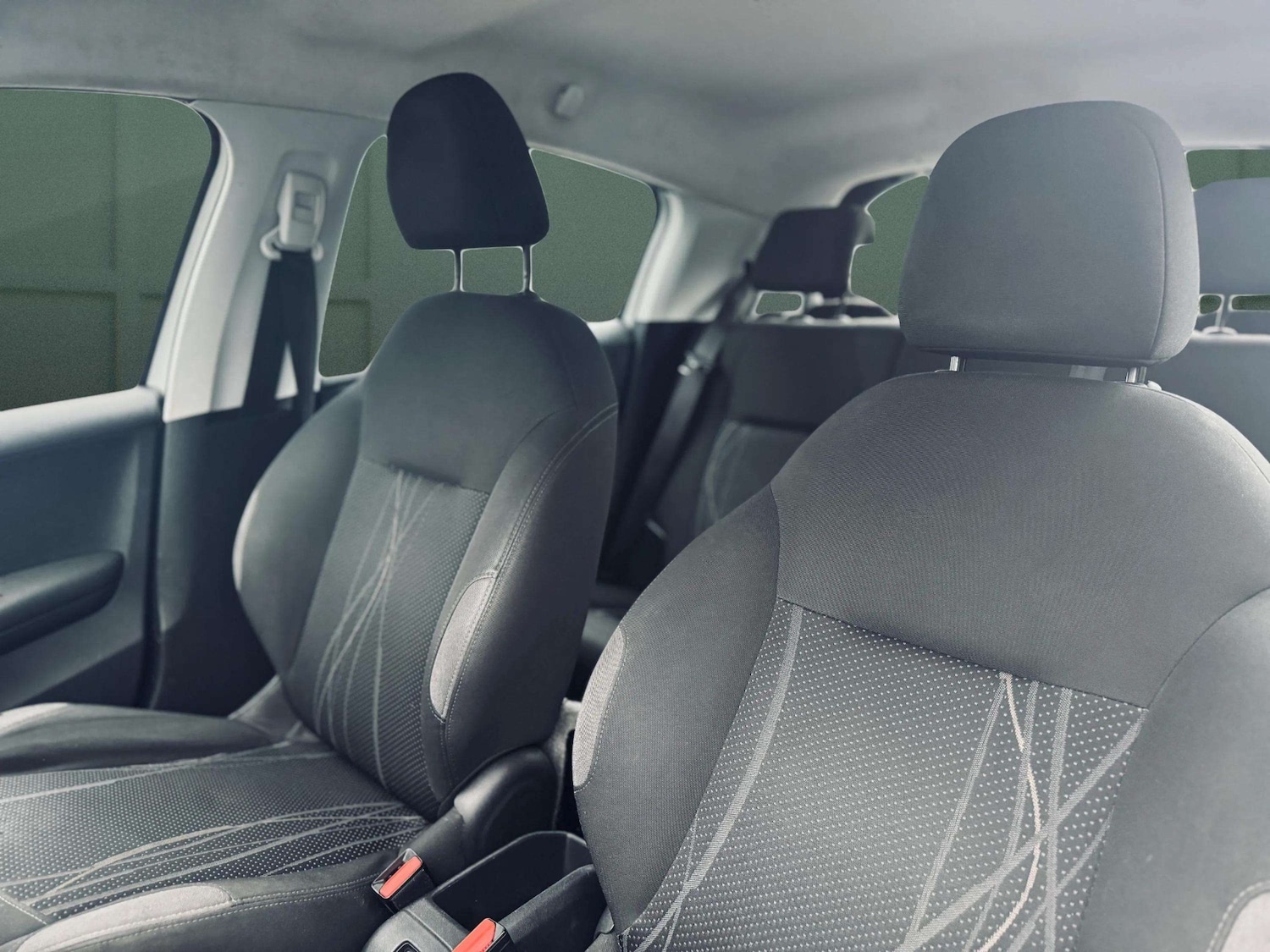 Used Peugeot 208 2012 for sale - 77399351: Photo 17