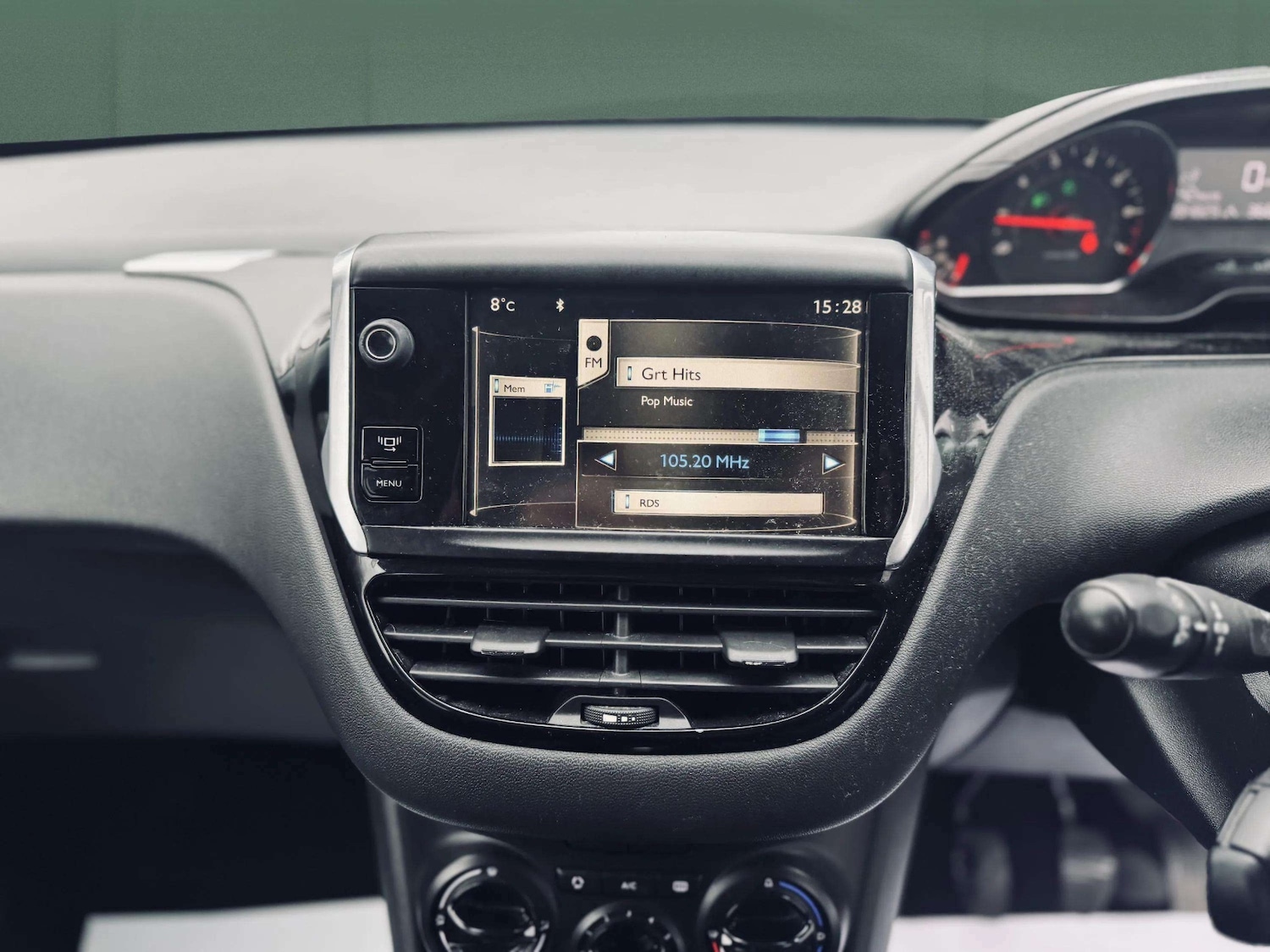 Used Peugeot 208 2012 for sale - 77399351: Photo 22