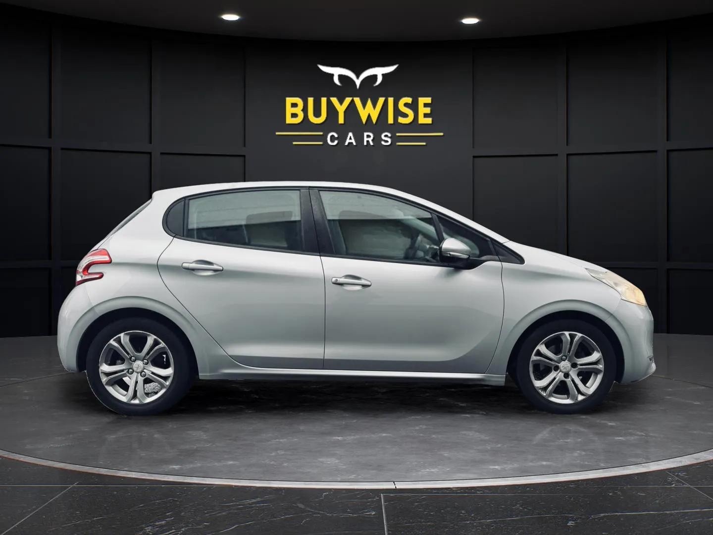 Used Peugeot 208 2012 for sale - 77399351: Photo 5