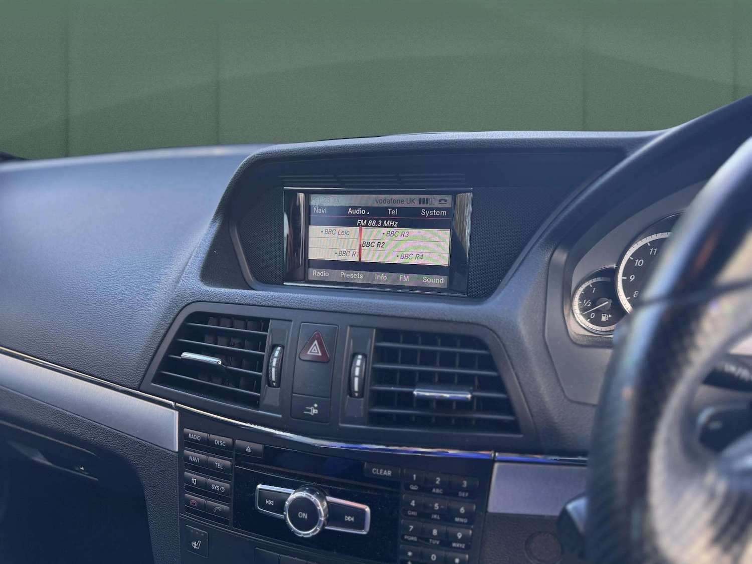 Used Mercedes-Benz E Class 2013 for sale - 76777366: Photo 33