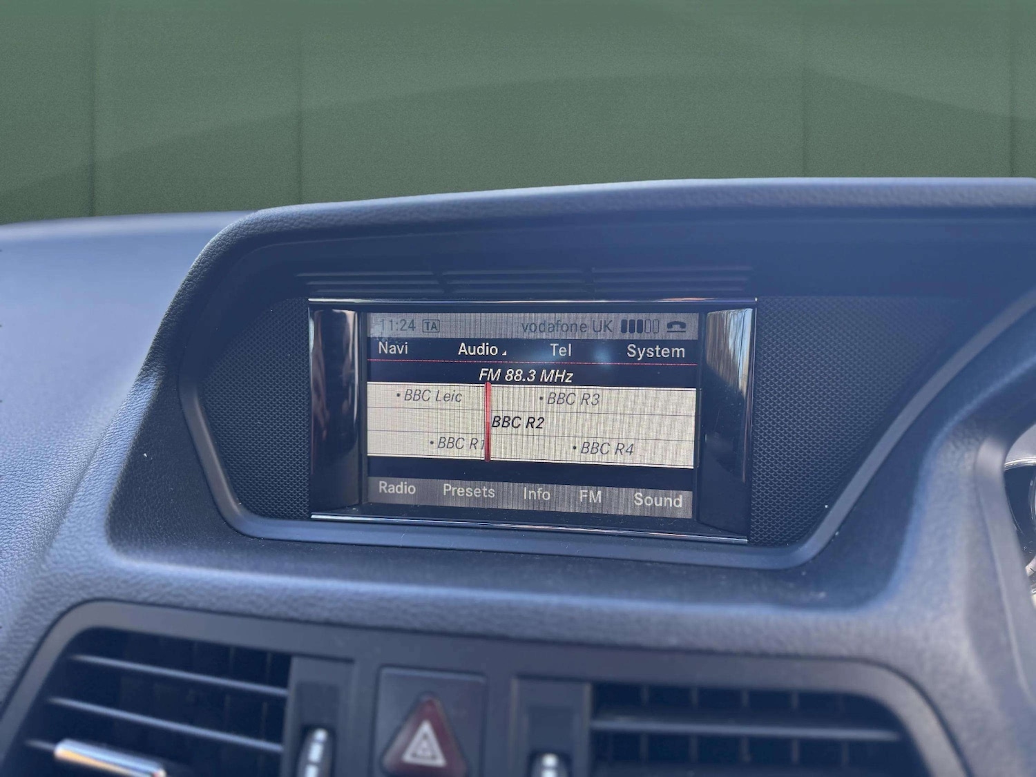 Used Mercedes-Benz E Class 2013 for sale - 76777366: Photo 35