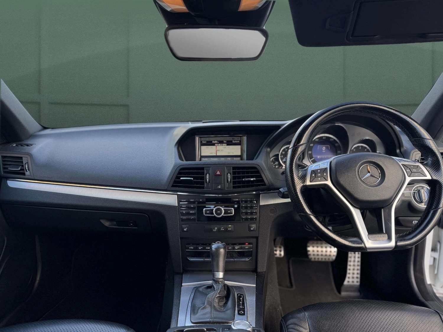 Used Mercedes-Benz E Class 2013 for sale - 76777366: Photo 44