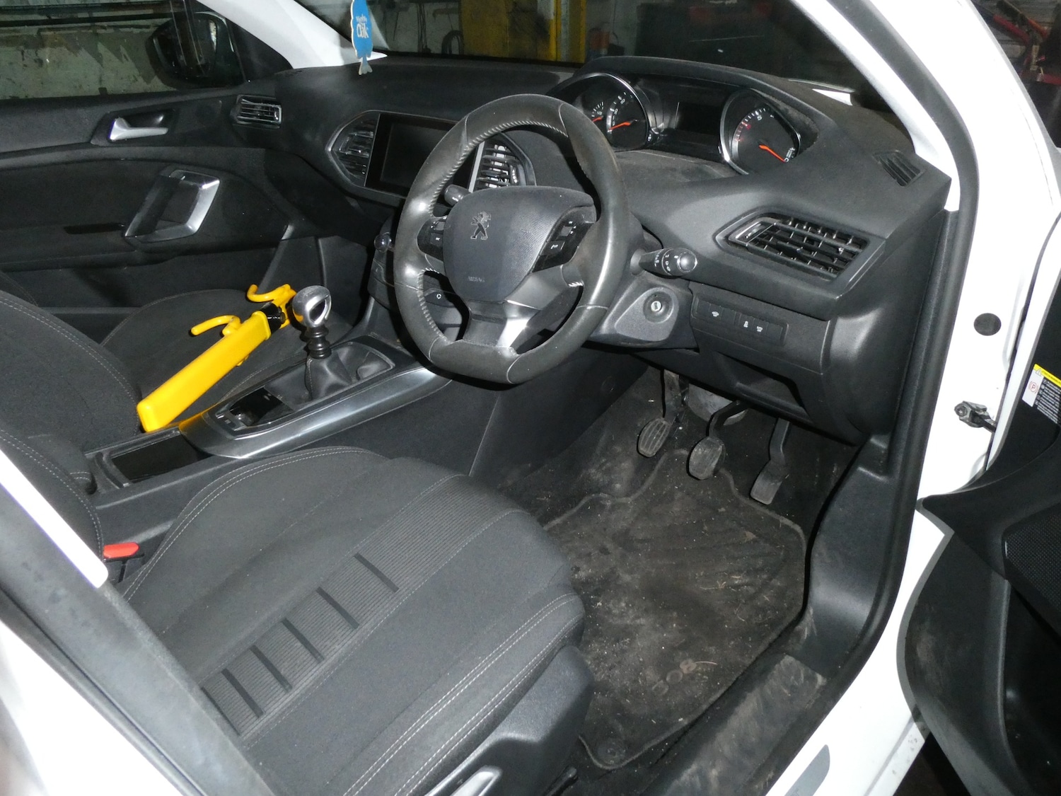 Used Peugeot 308 2014 for sale - 77528026: Photo 5