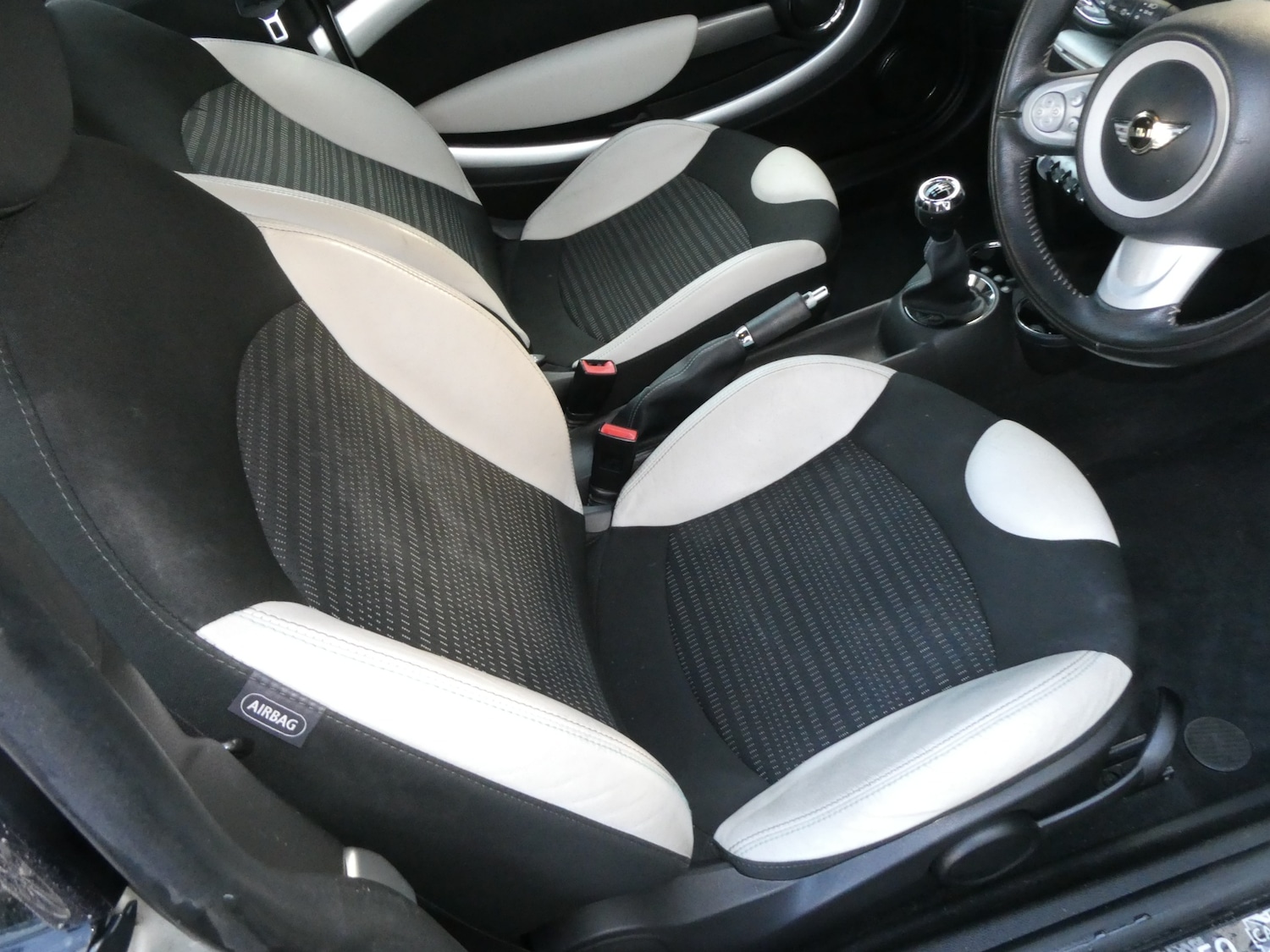 Used MINI Hatch 2009 for sale - 77832020: Photo 9