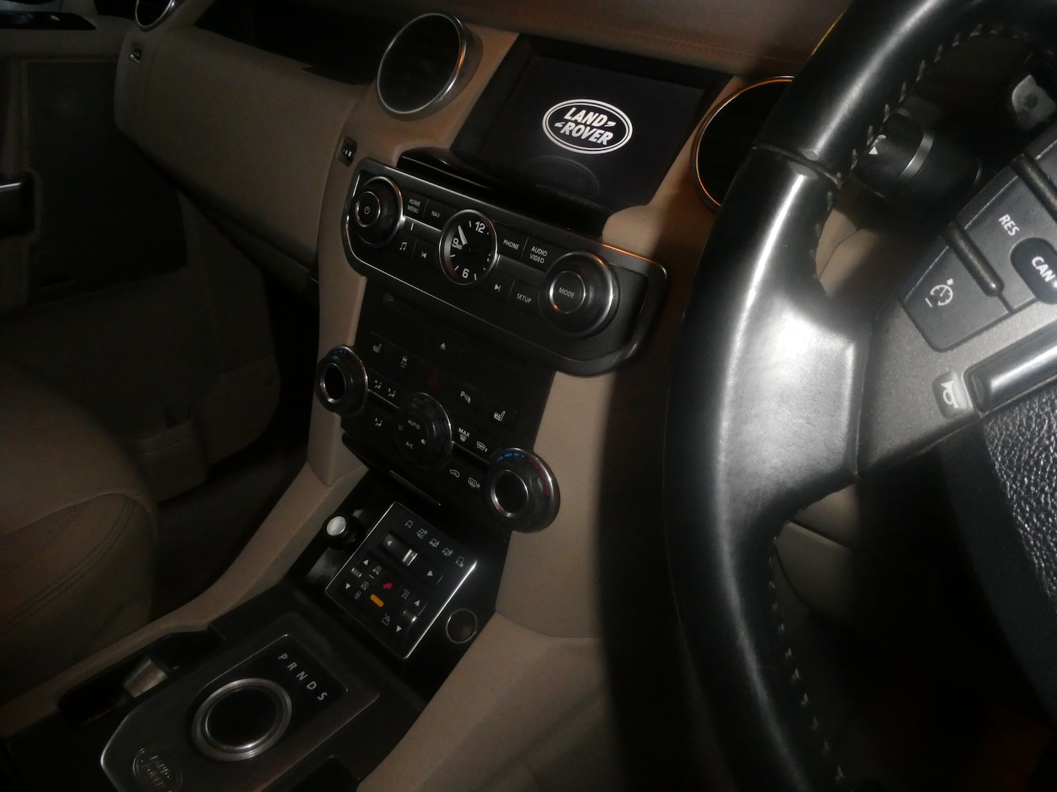 Used Land Rover Discovery 2011 for sale - 76809591: Photo 18