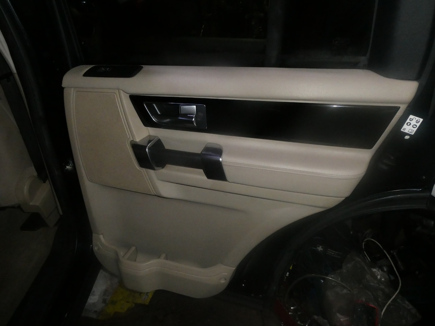 Used Land Rover Discovery 2011 for sale - 76809591: Photo 26