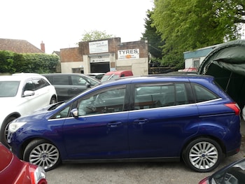 Used Ford Grand C-Max 2015 for sale - 78540150: Photo