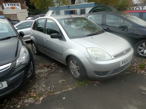 Cheap Ford Fiesta 2006 (06) - 1.6 TDCi Ghia 5dr for sale in Bitton, Gloucestershire