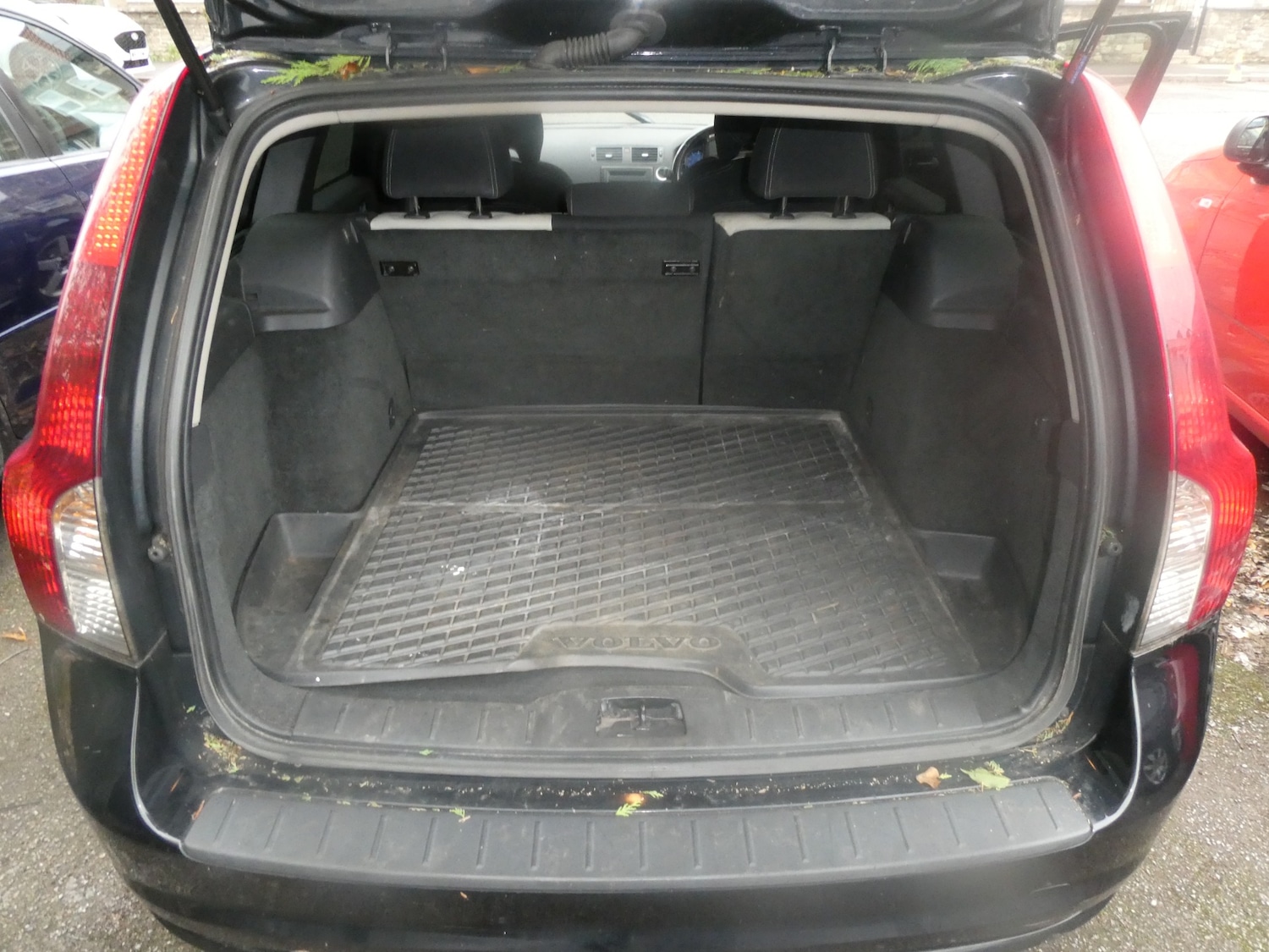 Used Volvo V50 2009 for sale - 76450392: Photo 9