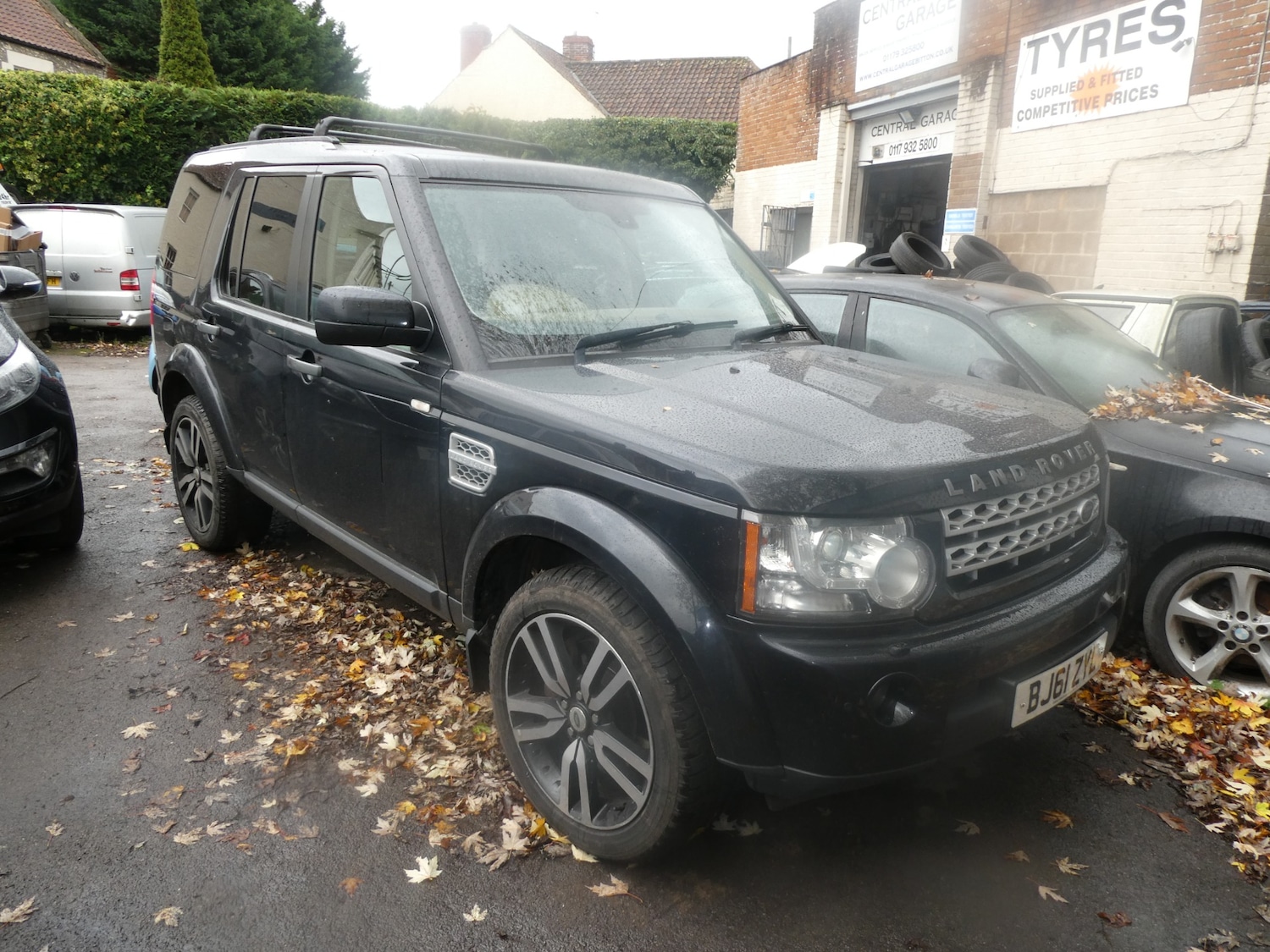Used Land Rover Discovery 2011 for sale - 76541932: Photo 2