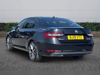Used Skoda Superb 2019 for sale - 79449307: Photo