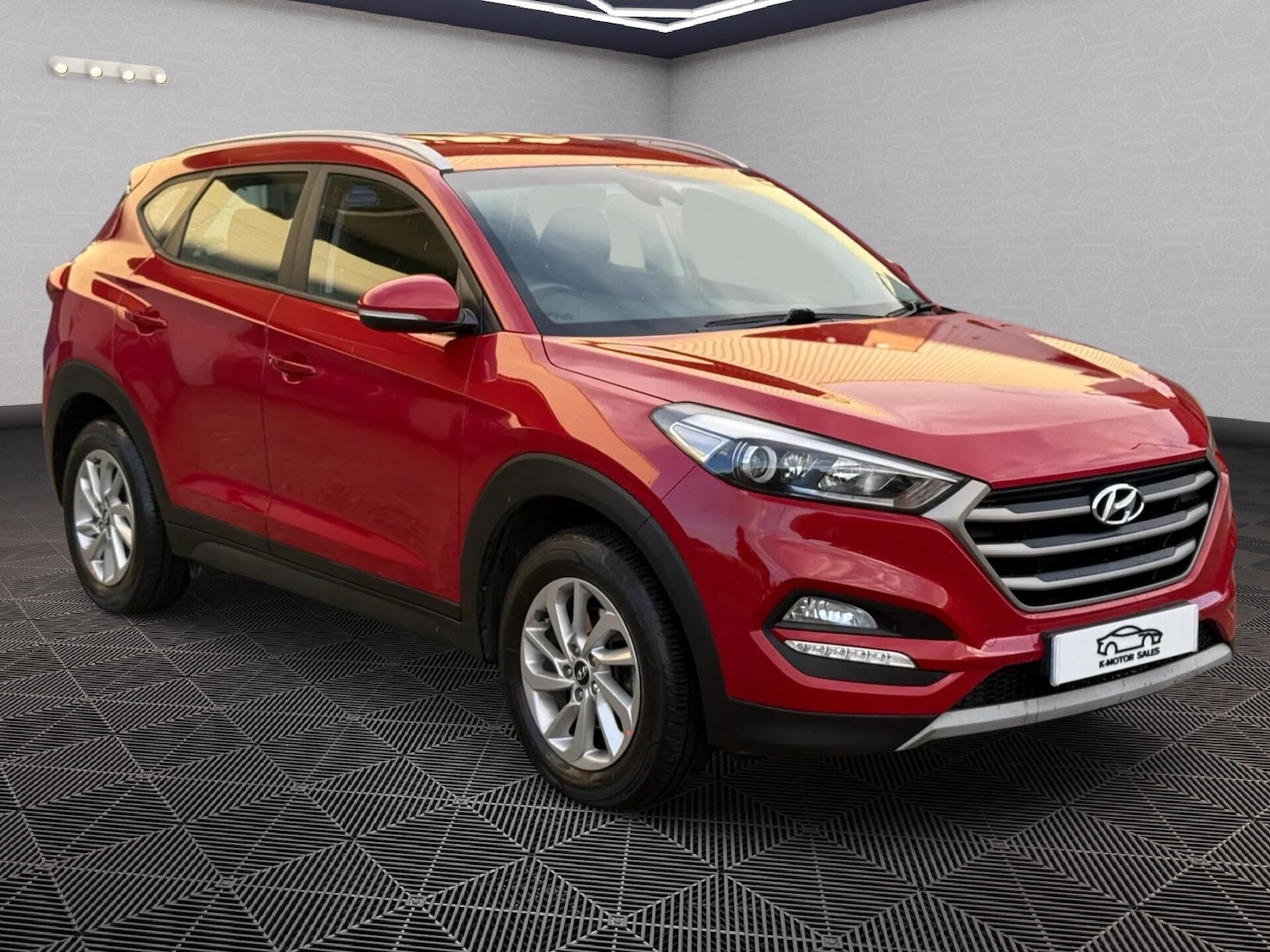 Used Hyundai TUCSON 2017 for sale - 76071850: Photo 1