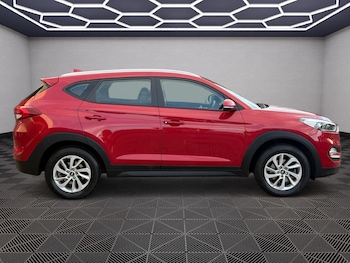 Used Hyundai TUCSON 2017 for sale - 76071850: Photo