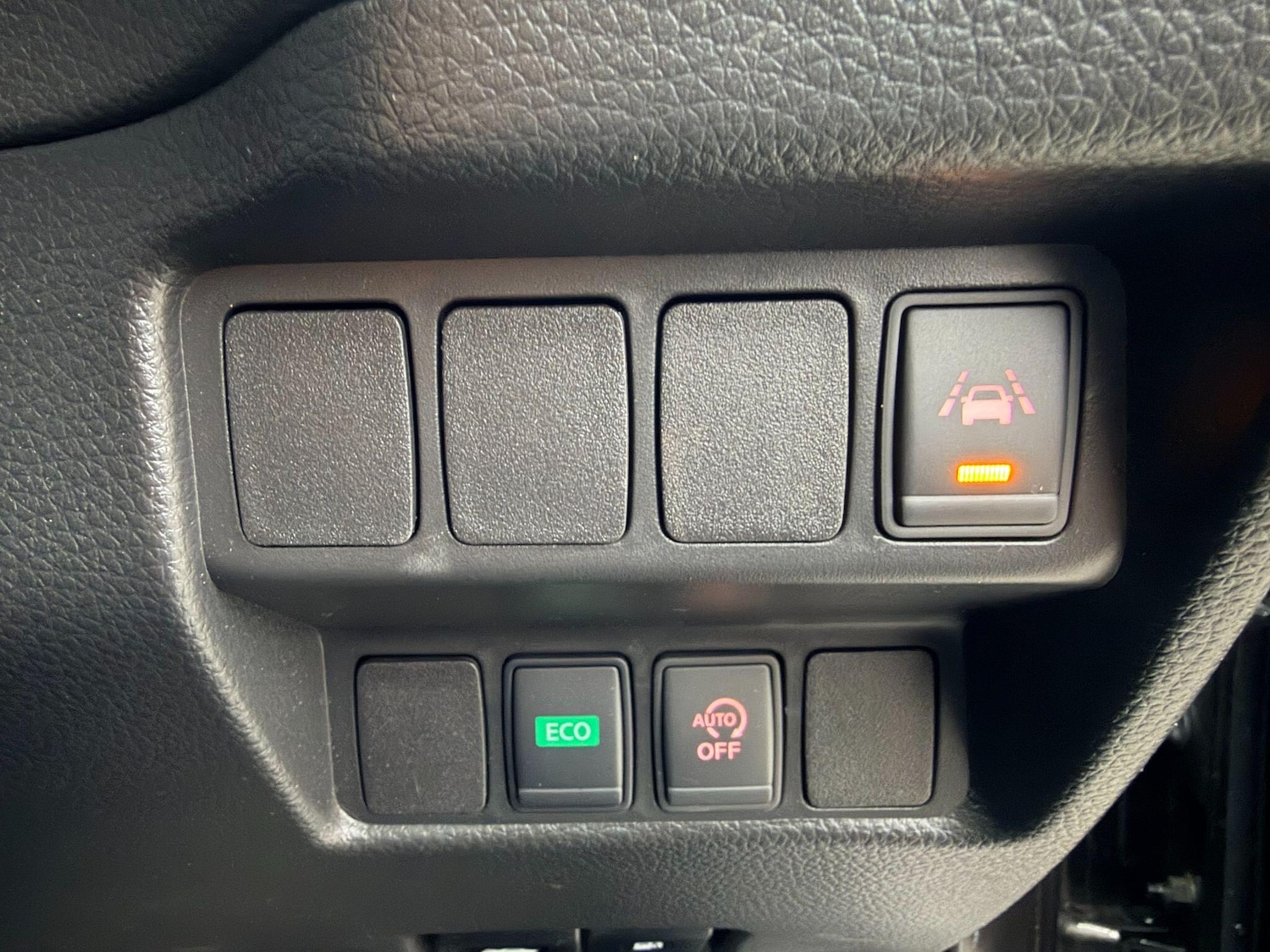 Used Nissan Qashqai 2017 for sale - 77029348: Photo 33