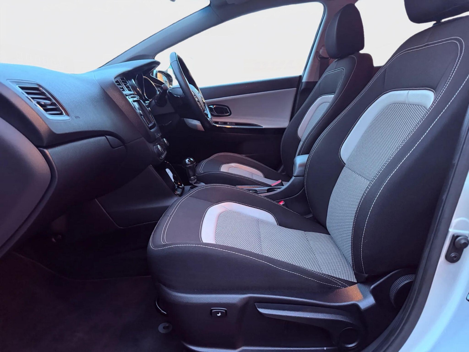 Used Kia Ceed 2015 for sale - 76433020: Photo 20