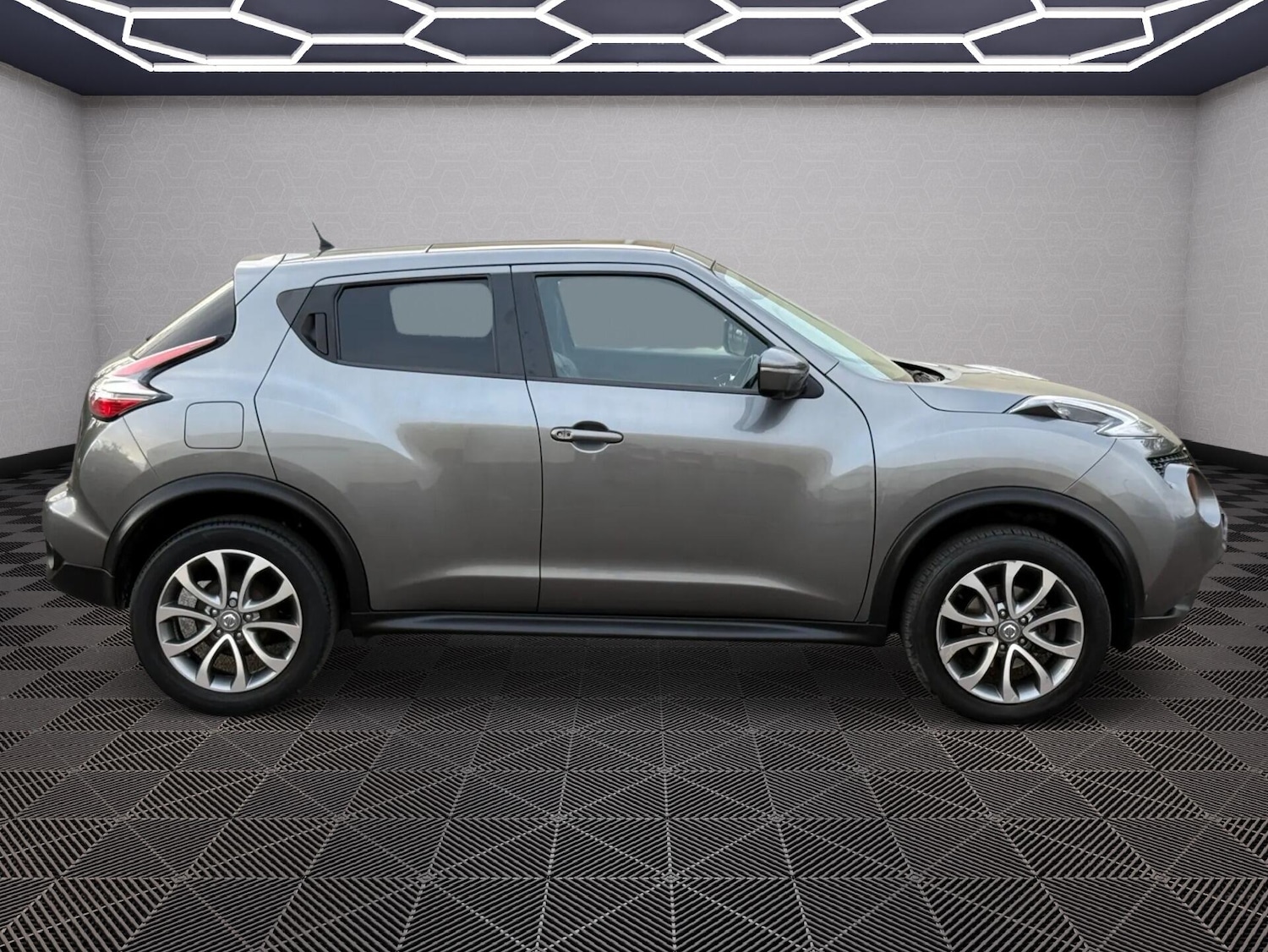 Used Nissan Juke 2018 for sale - 76071876: Photo 3