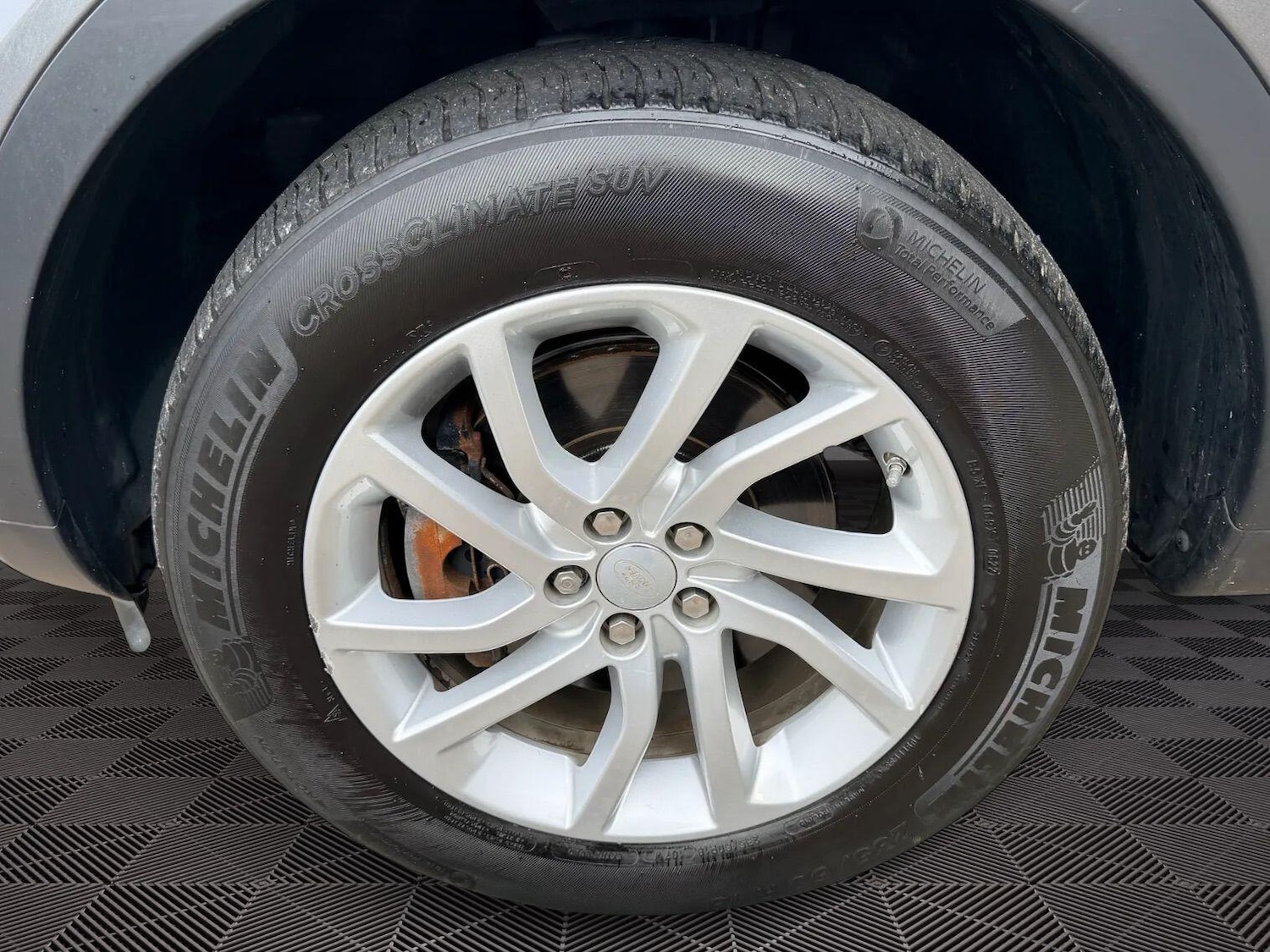 Used Land Rover Discovery Sport 2019 for sale - 76990425: Photo 13