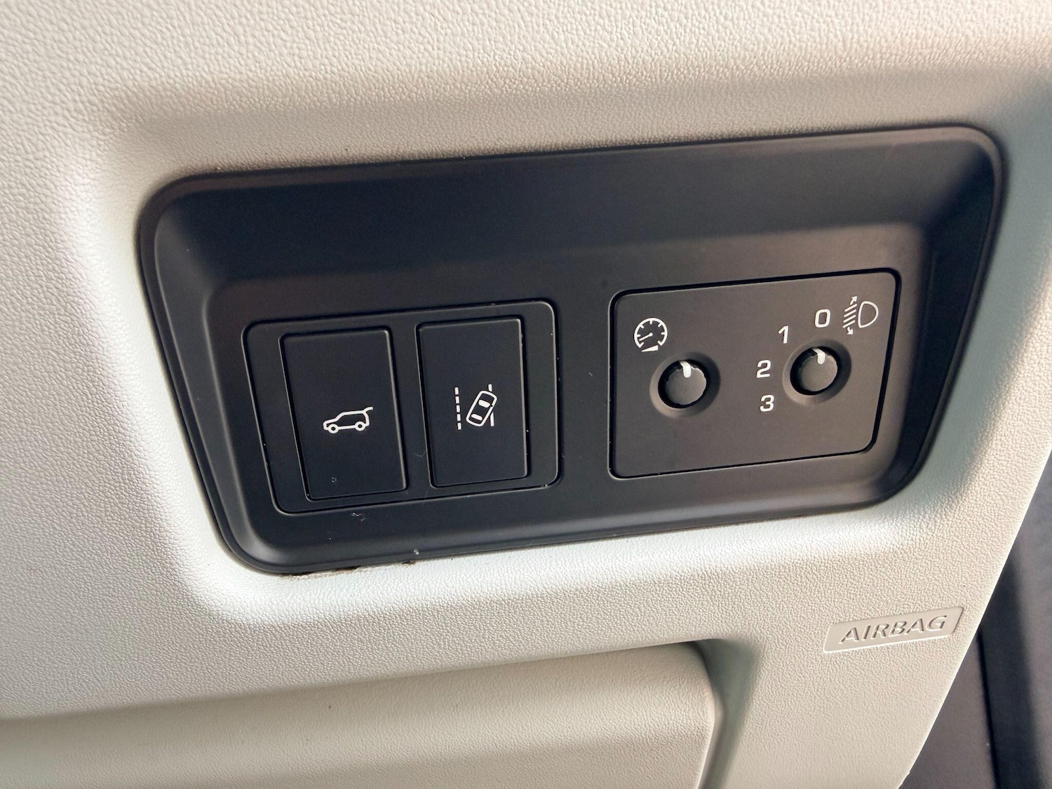 Used Land Rover Discovery Sport 2019 for sale - 76990425: Photo 40