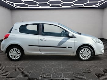 Used Renault Clio 2011 for sale - 79612963: Photo