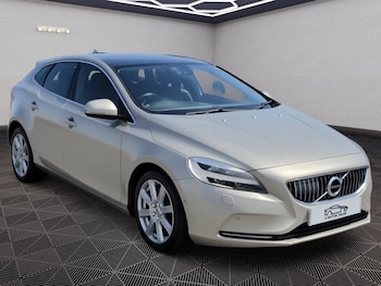 Used Volvo V40 2016 for sale - 79211963: Photo