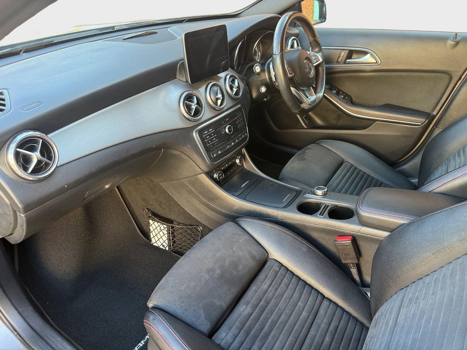 Used Mercedes-Benz GLA 2016 for sale - 77074858: Photo 17