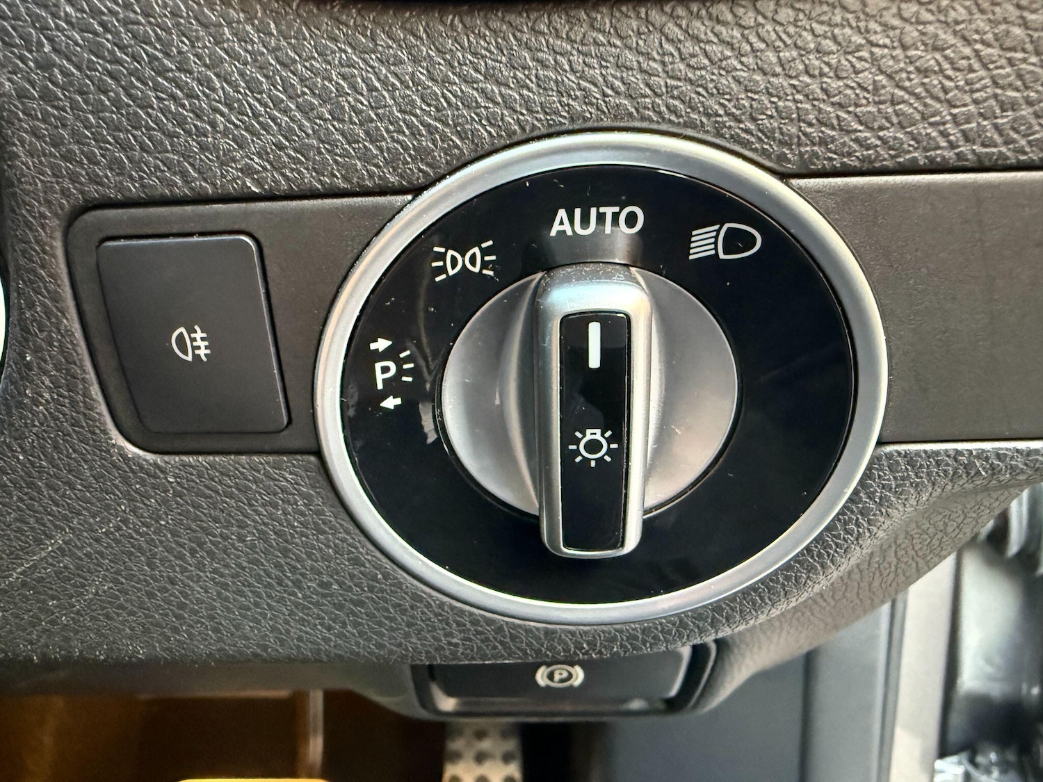 Used Mercedes-Benz GLA 2016 for sale - 77074858: Photo 33