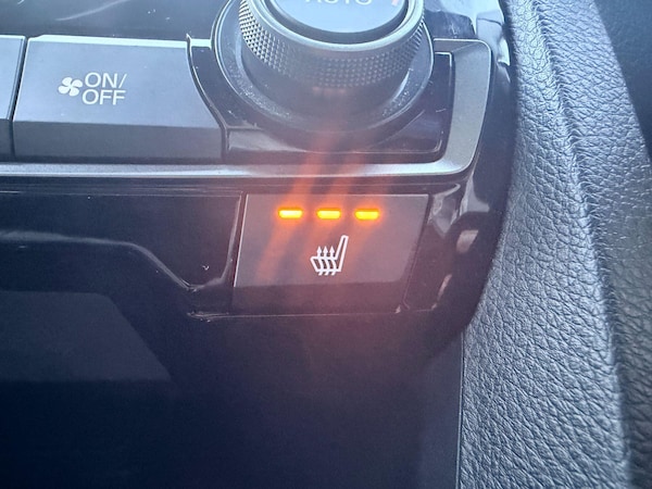 Used Honda Civic 2017 for sale - 76175491: Photo 32