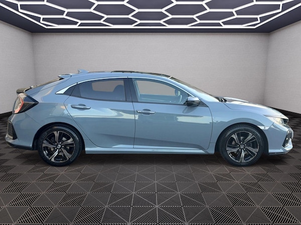 Used Honda Civic 2017 for sale - 76175491: Photo 3