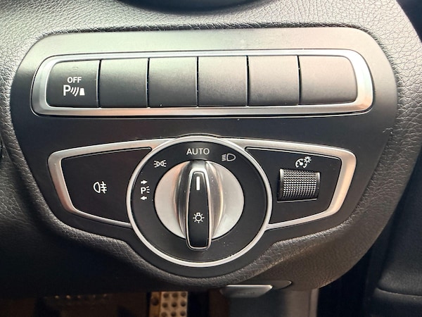 Used Mercedes-Benz C Class 2018 for sale - 76283904: Photo 37