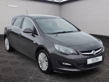 Used Vauxhall Astra 2015 for sale - 79075944: Photo