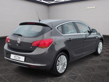 Used Vauxhall Astra 2015 for sale - 79075944: Photo