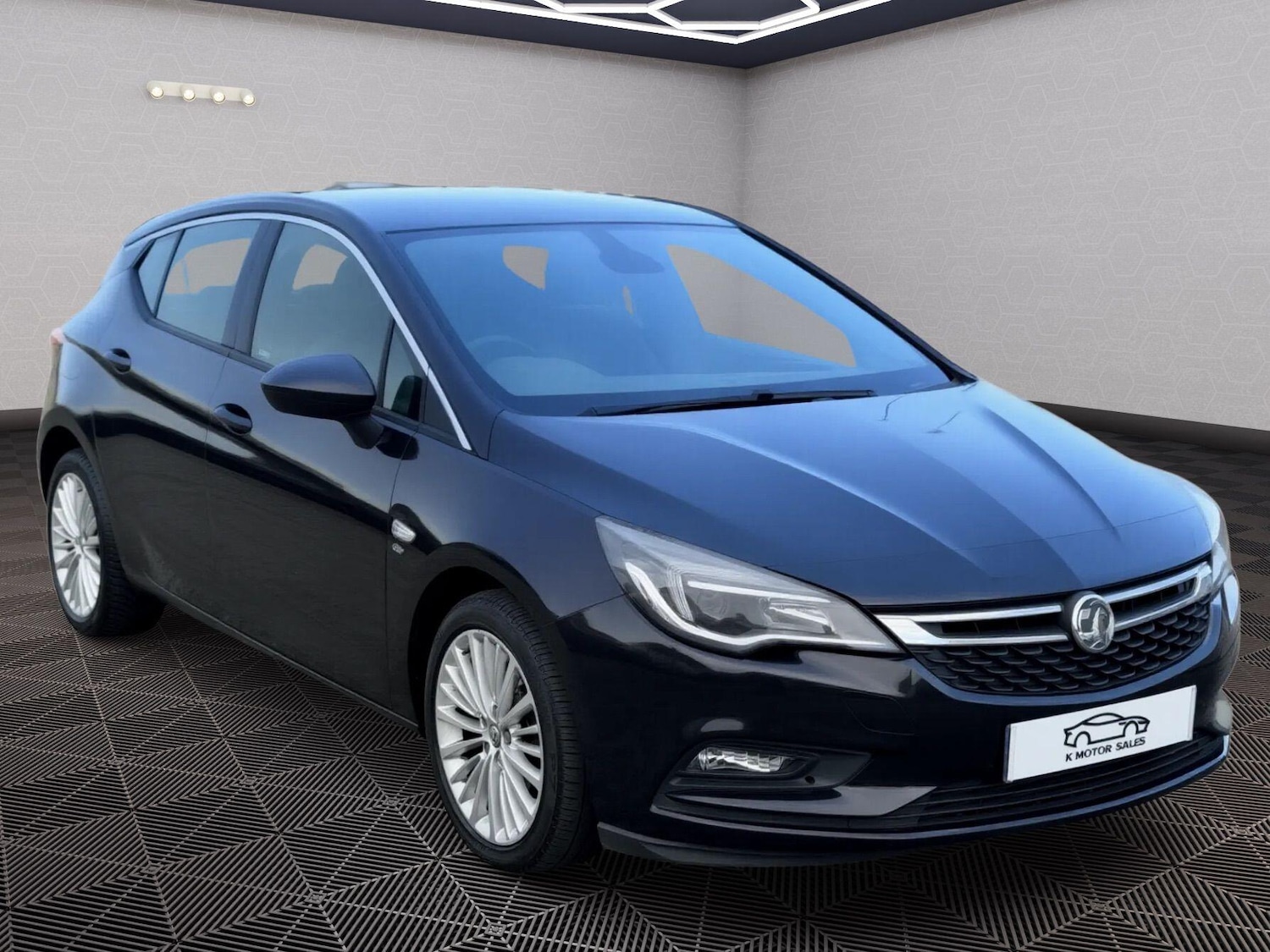 Used Vauxhall Astra 2016 for sale - 78072988: Photo 1