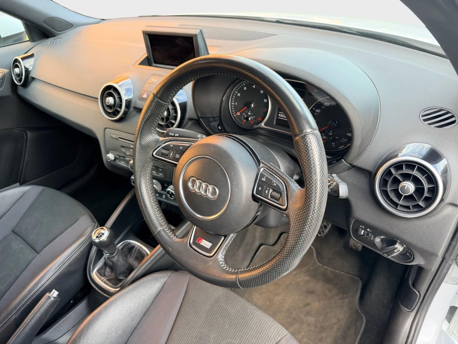 Used Audi A1 2014 for sale - 76913494: Photo 10