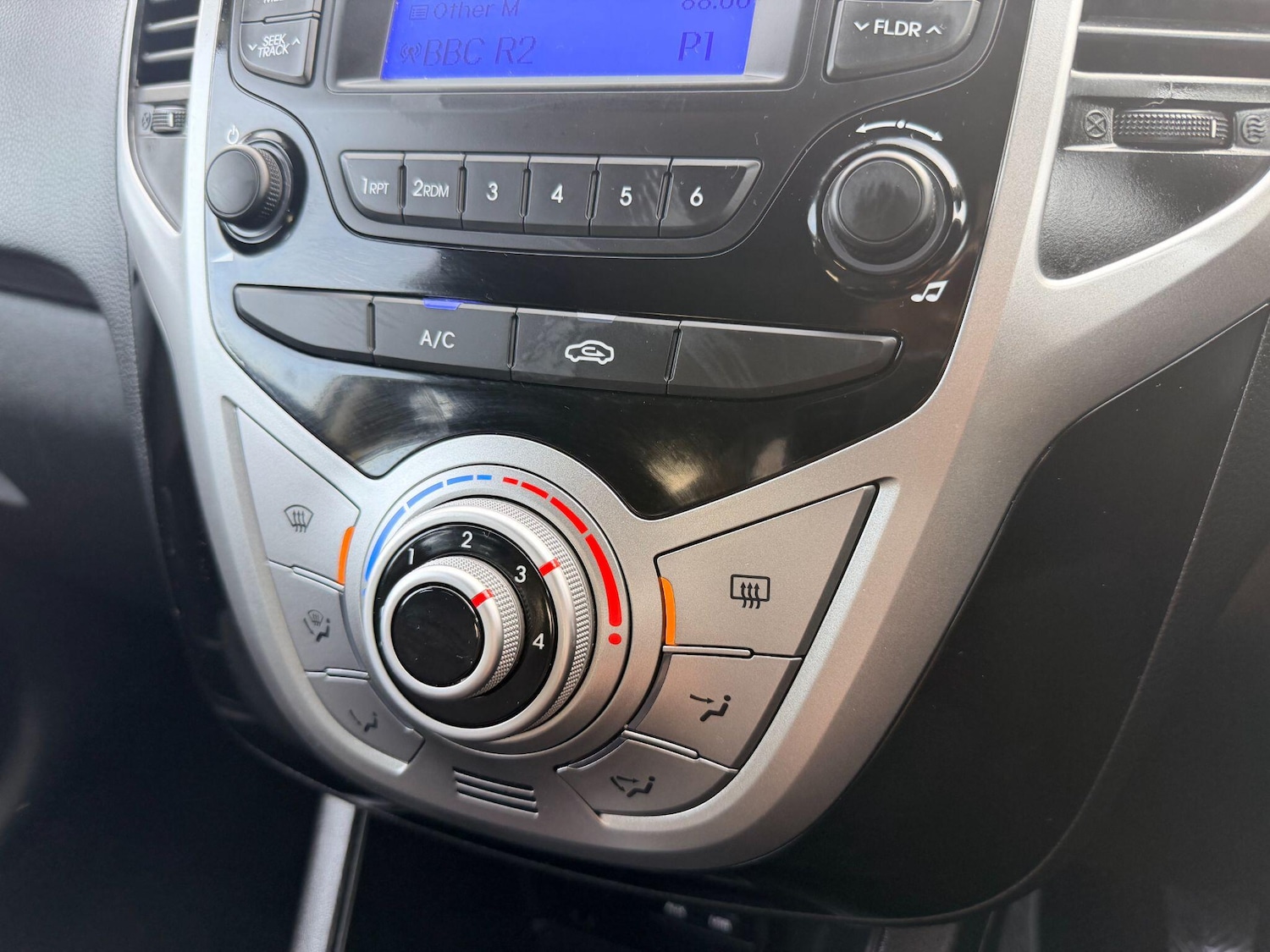 Used Hyundai Ix20 2018 for sale - 77538510: Photo 28