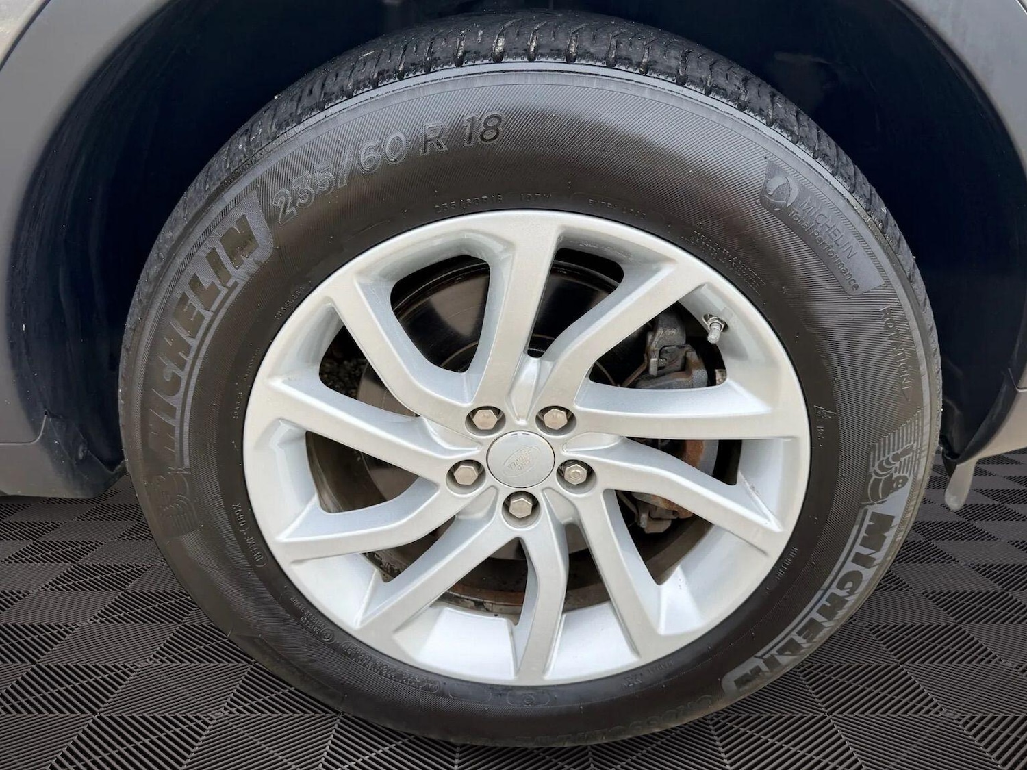 Used Land Rover Discovery Sport 2019 for sale - 76307594: Photo 12