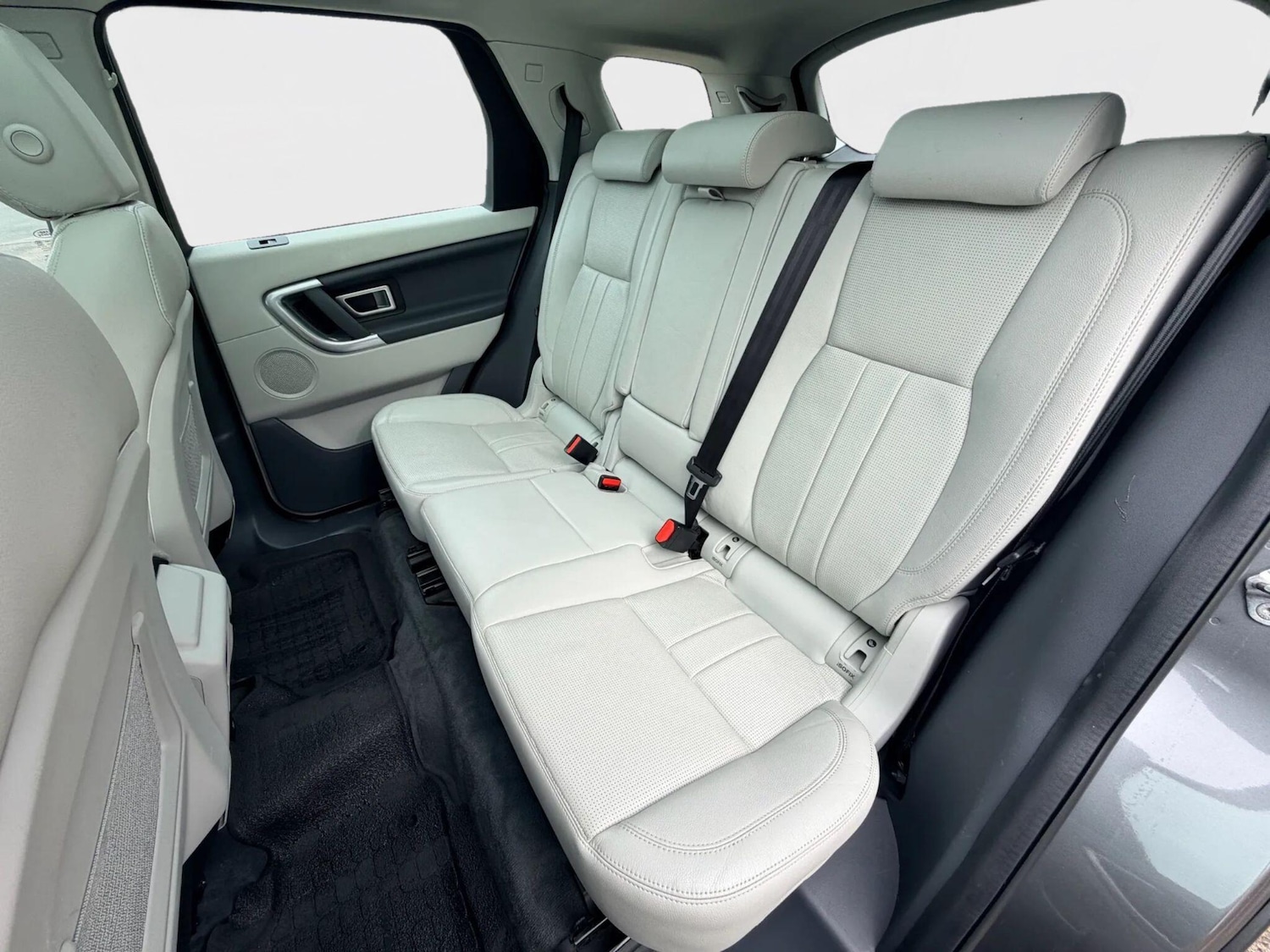 Used Land Rover Discovery Sport 2019 for sale - 76307594: Photo 24