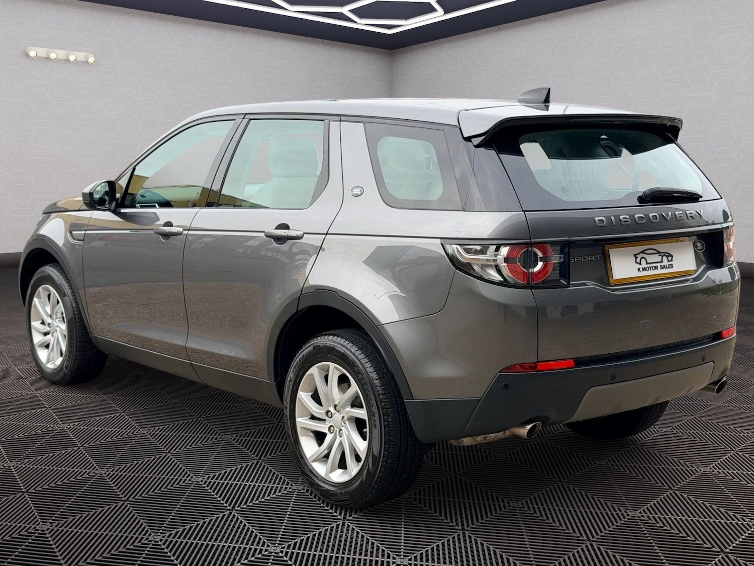 Used Land Rover Discovery Sport 2019 for sale - 76307594: Photo 6