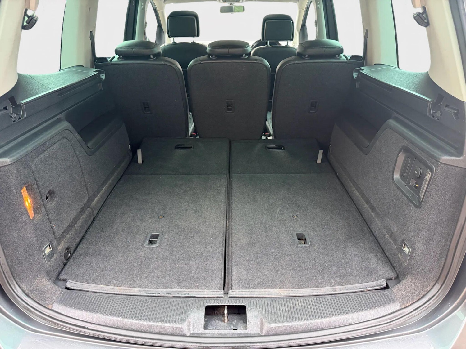 Used Volkswagen Sharan 2012 for sale - 76926391: Photo 25