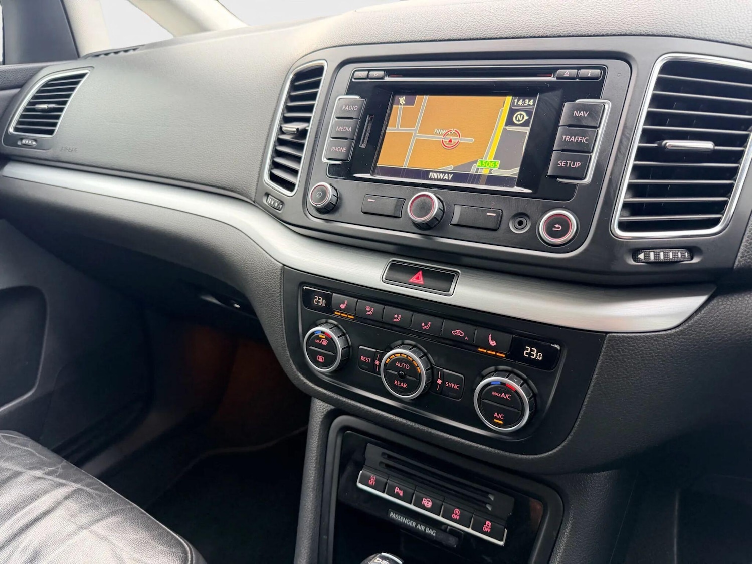 Used Volkswagen Sharan 2012 for sale - 76926391: Photo 34