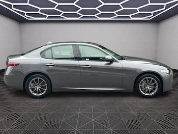 Used Alfa Romeo Giulia 2019 for sale - 76072734: Photo